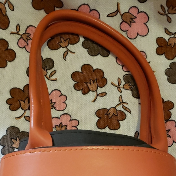 Fatta Fabbrica Italiana Foldable Olive  Handbag - Picture 3 of 10